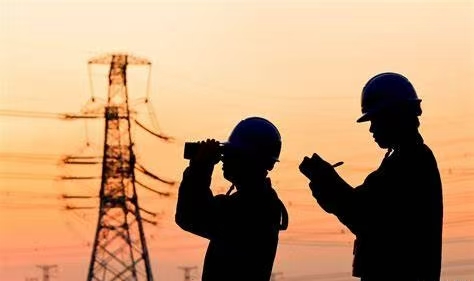 从工程师到创业者：在电力能源革新中寻找破局之路